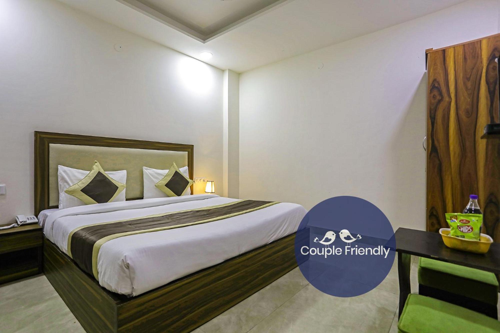 Fabhotel White House Bnb - Nr Yashobhoomi Convention Centre Delhi  Exterior photo